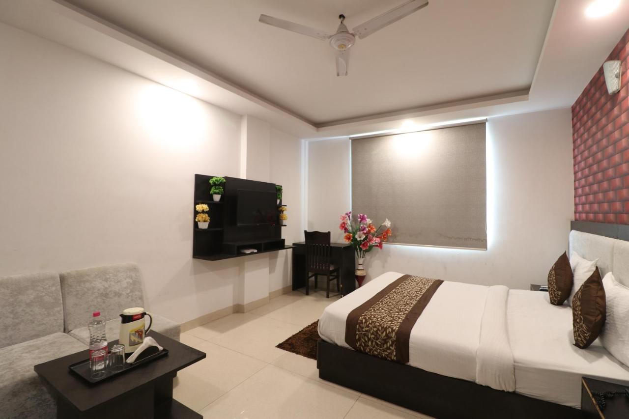 Hotel Olive Zone Near Delhi Airport 뉴델리 외부 사진