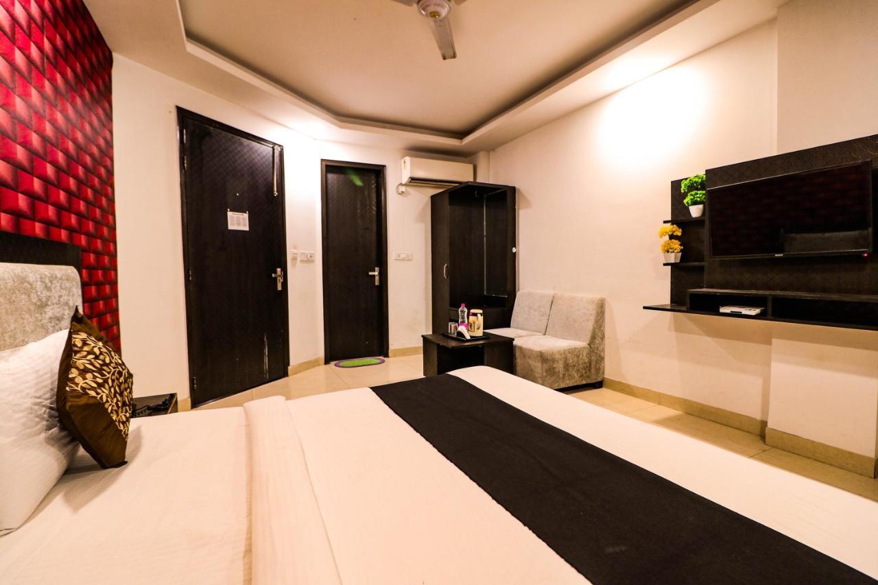 Hotel Olive Zone Near Delhi Airport 뉴델리 외부 사진
