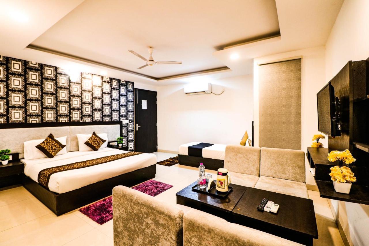 Hotel Olive Zone Near Delhi Airport 뉴델리 외부 사진