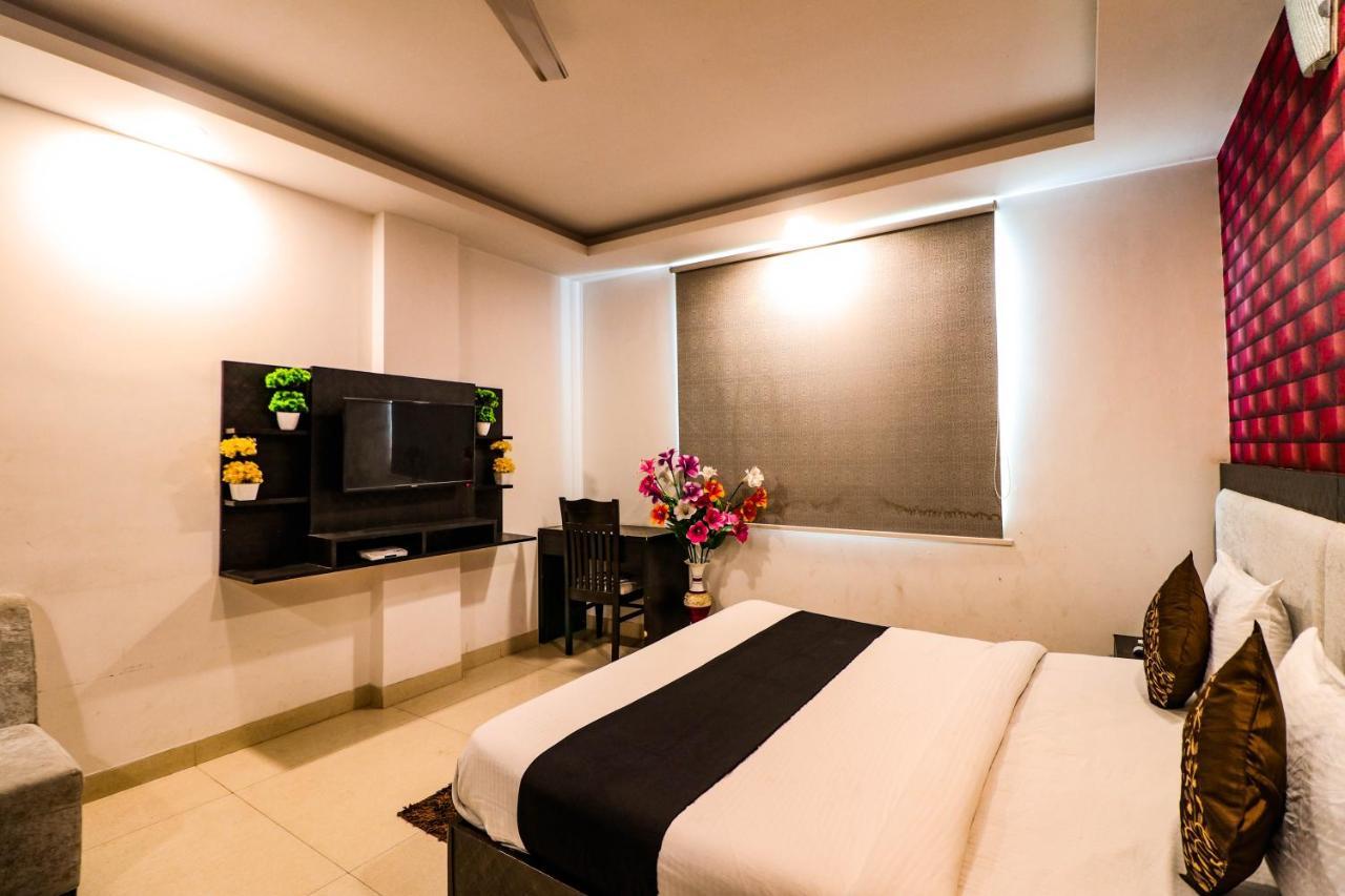 Hotel Olive Zone Near Delhi Airport 뉴델리 외부 사진